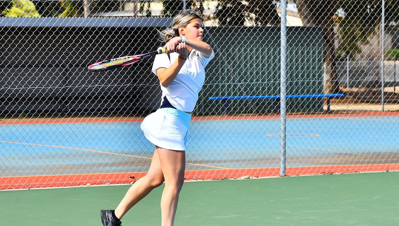 Council backs Cobby tennis upgrade