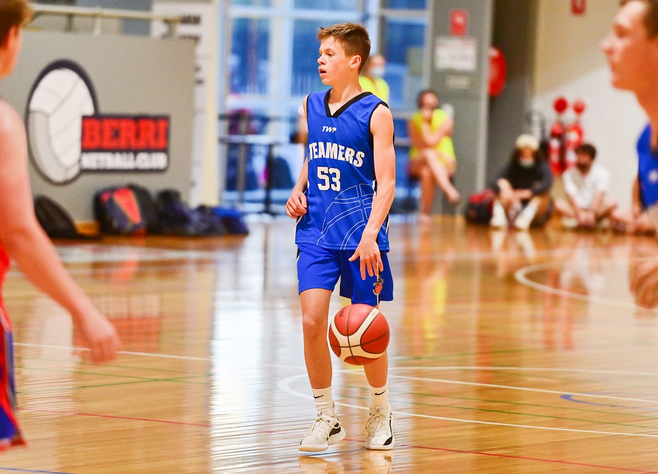 Loxton hands first loss to Waikerie