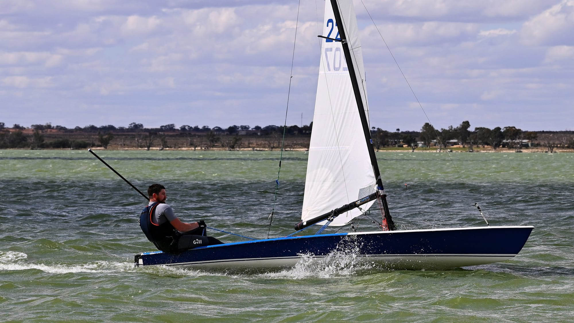 Perpetual trophy decided in high winds