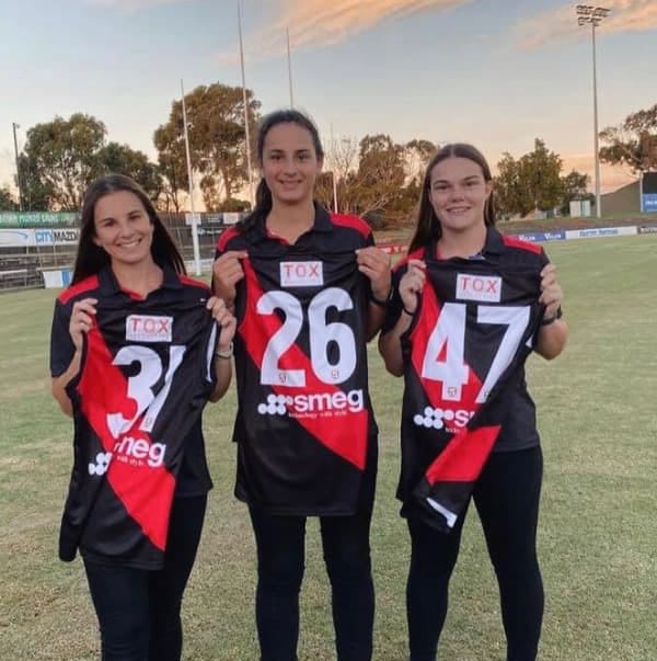 Riverland trio in red and black
