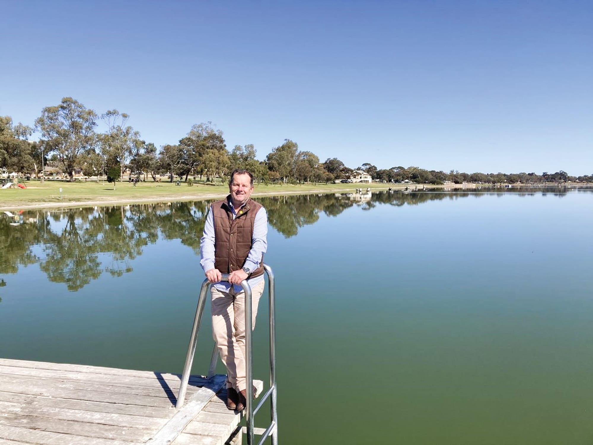 Whetstone throws support behind local event