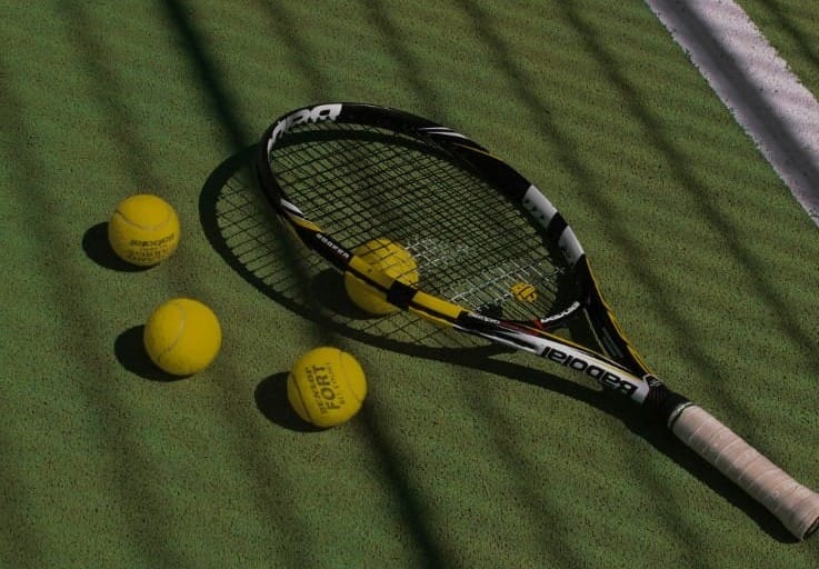 Two matches played on warm Wednesday