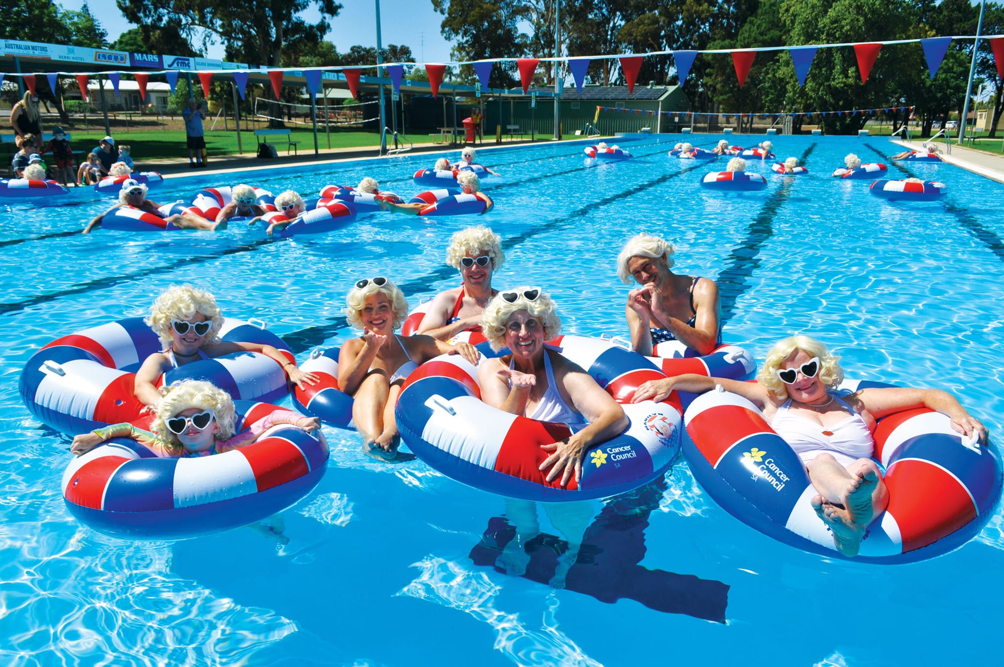 The Riverland swims in style for Cancer Council SA… DIAMONDS AND DONATIONS