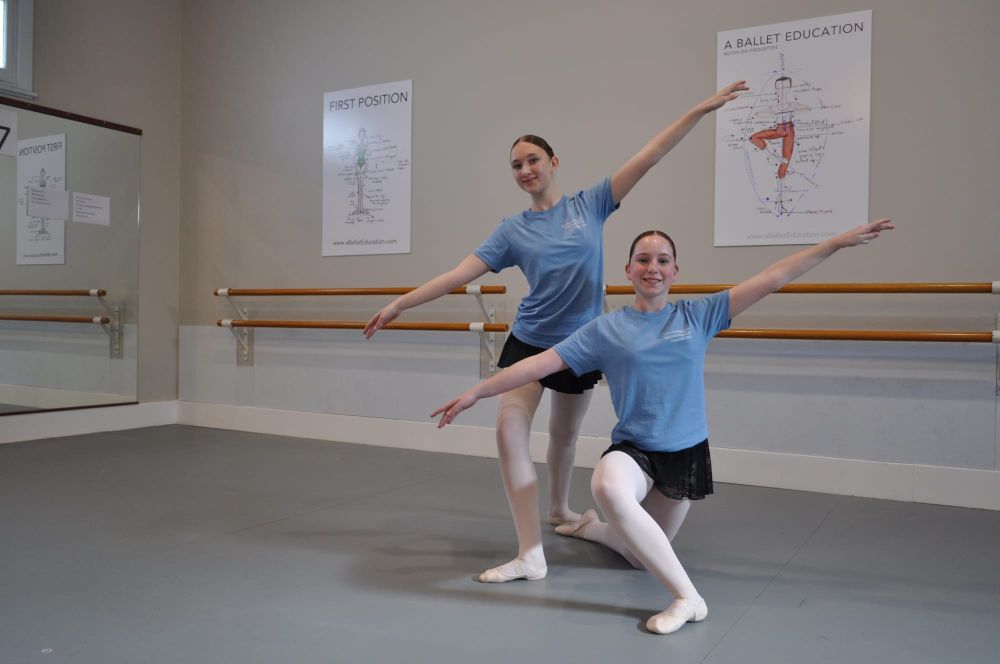 Laila and Lucy are on pointe post image