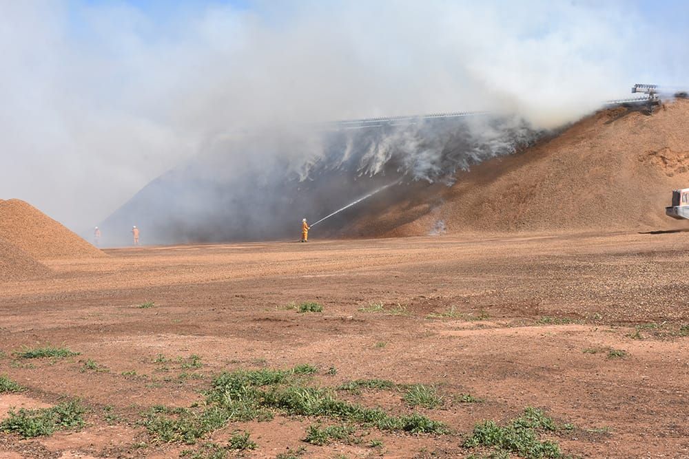 Almond shed fire still burning post image