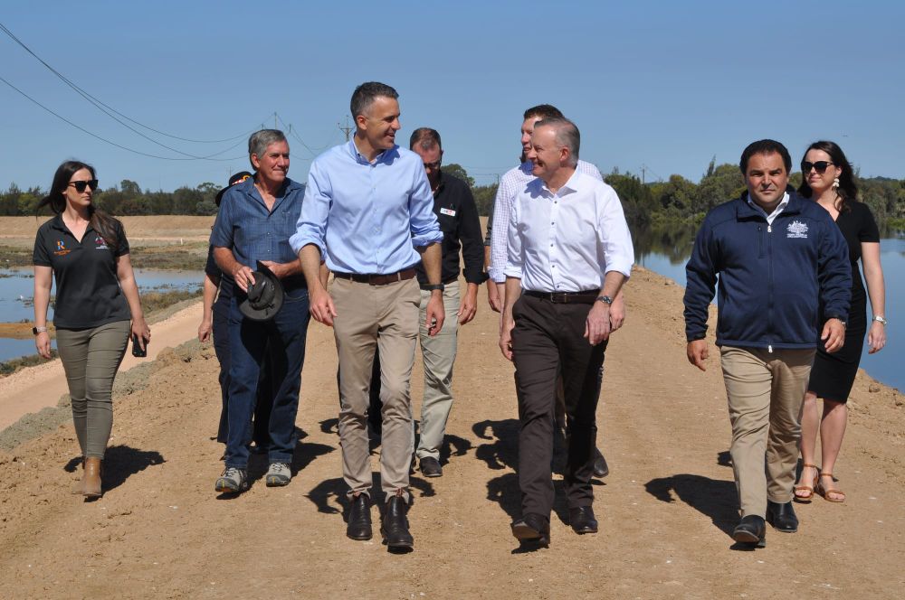 Albo fever floods into Renmark post image