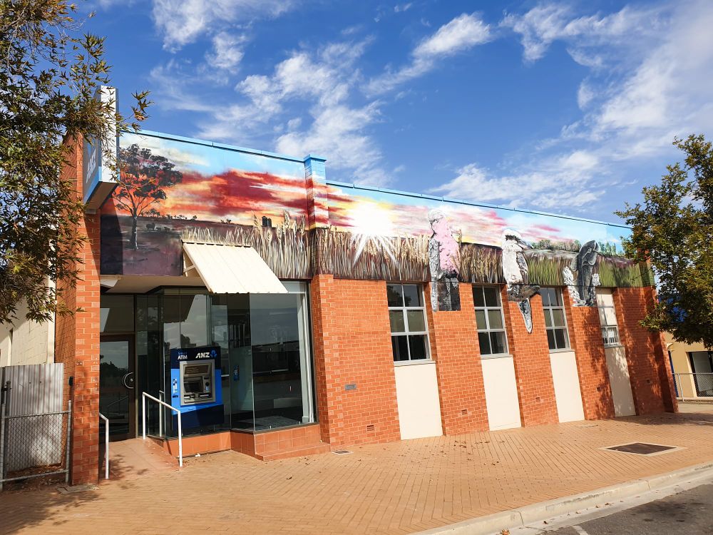 Loxton mural a finished product post image