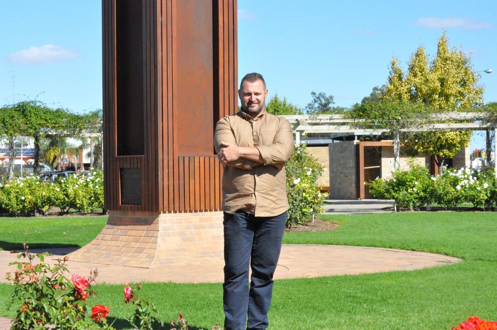 Barker contender’s election battle cry post image