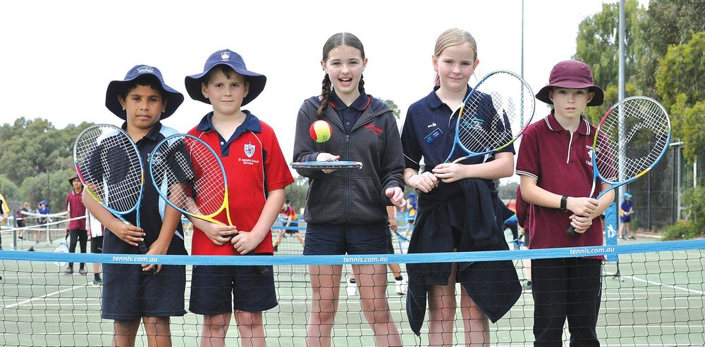 Kids on the tennis court post image