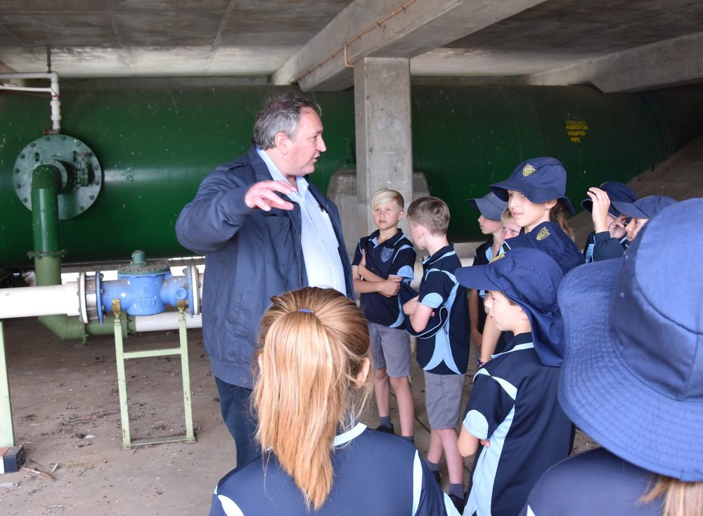 Barry applauded for years at RIT post image