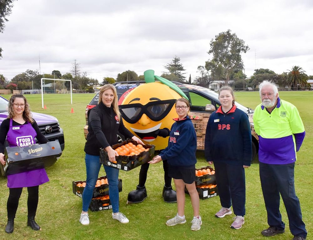 Berri Primary School and Foodbank receive big citrus donations post image