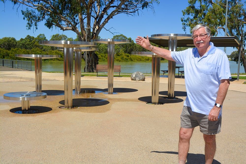 Return of town fountain marks completion of Renmark’s new river-front precinct… IT’S BACK post image