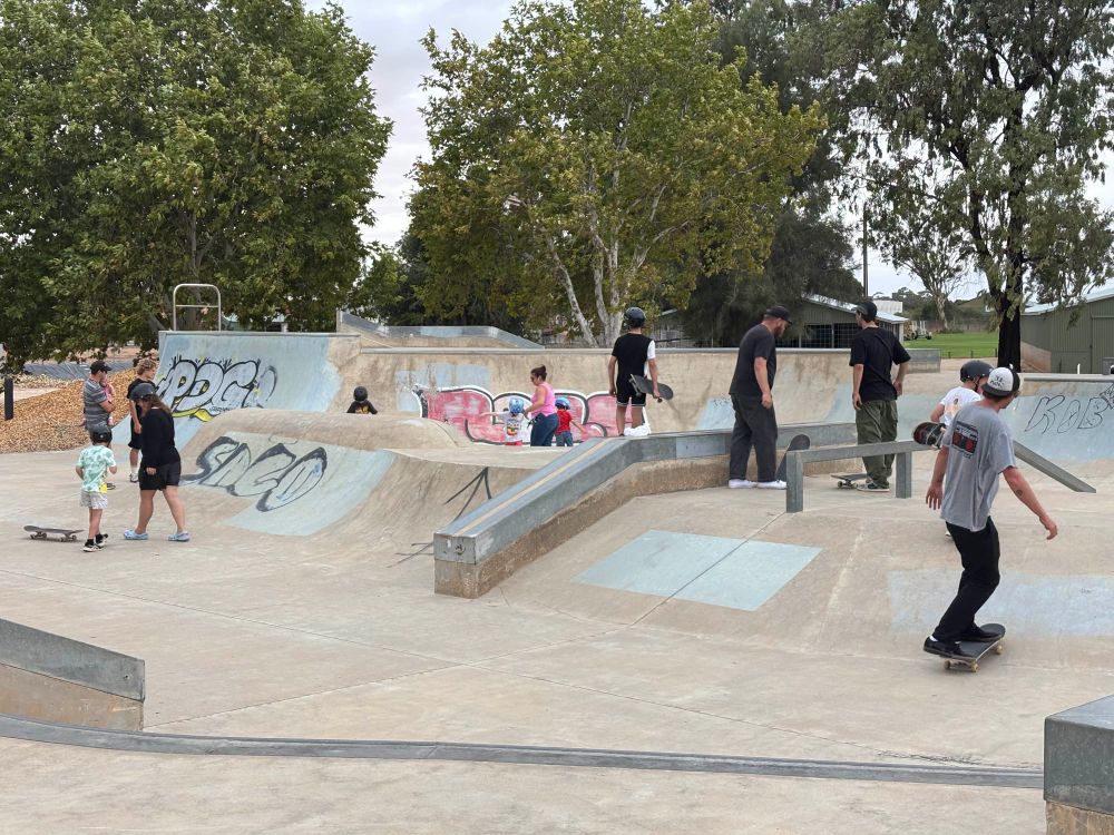 Skateboarding in Loxton at the Rumble Roadshow post image