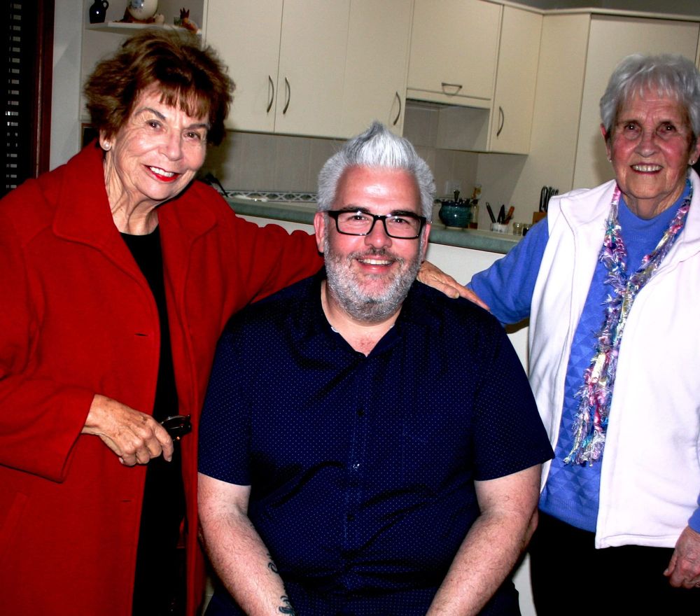 Matt entertains Paringa WAB members post image