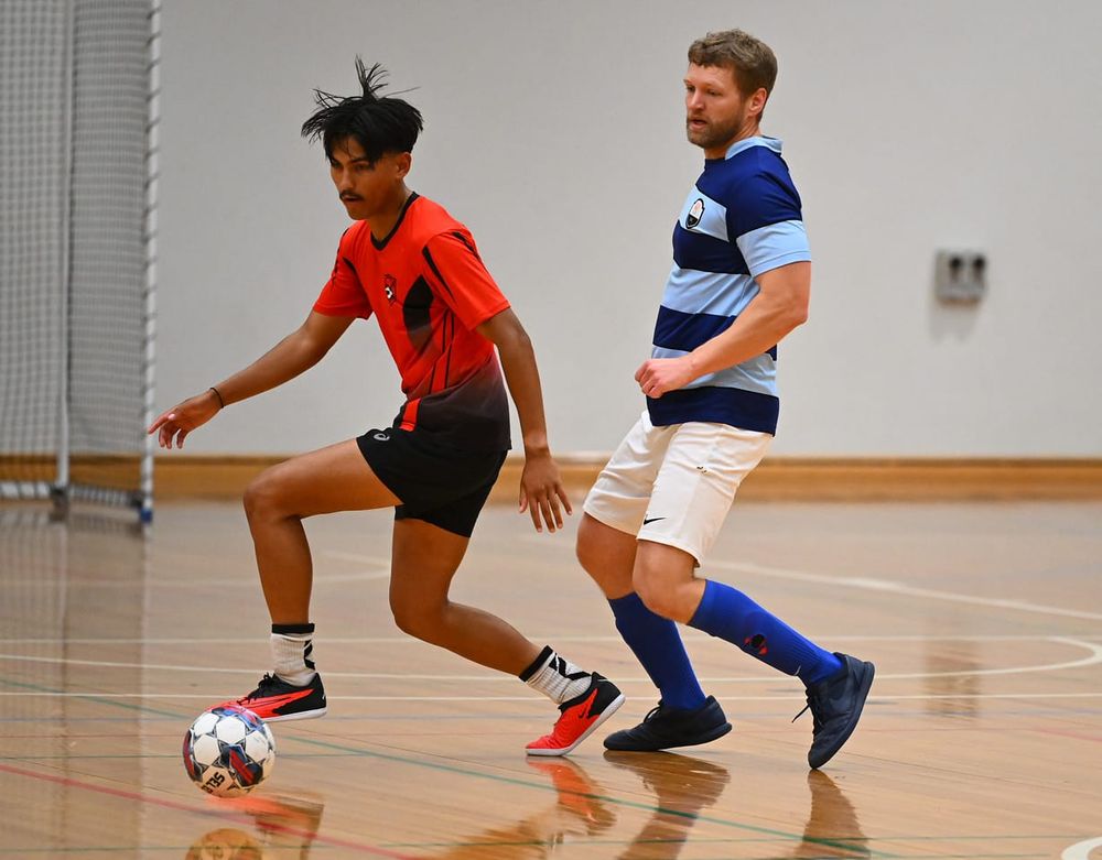 Madrid hammer in the goals in futsal post image