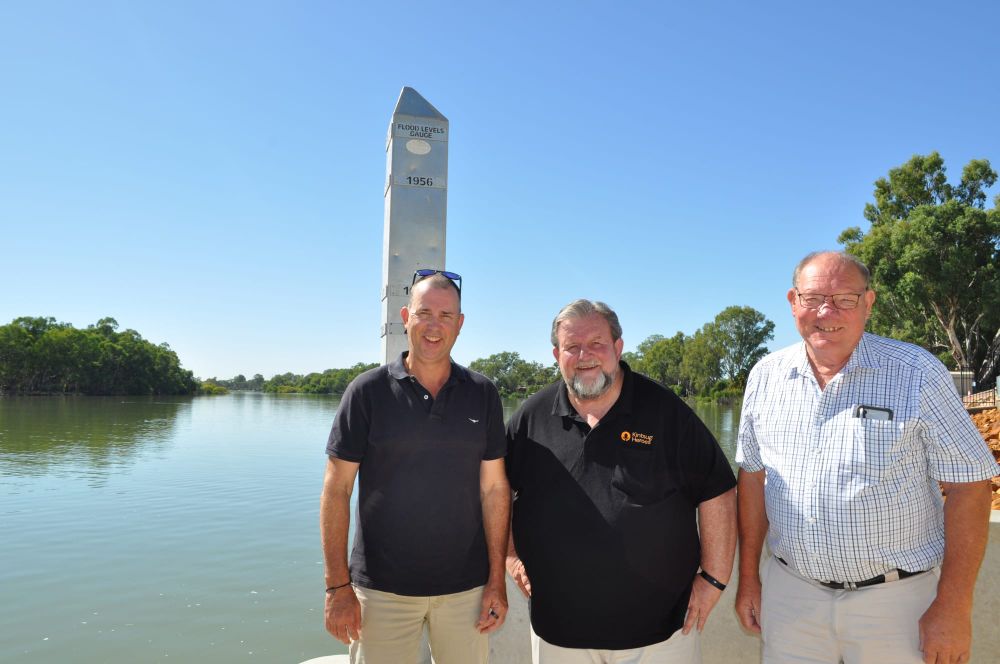 Riverlanders record the river flood post image