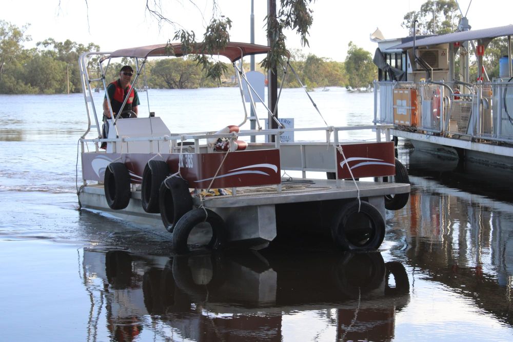 Private houseboat operators urged to monitor moorings post image