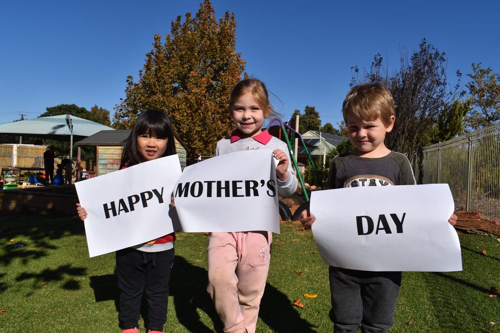 Celebrating Mother's Day at kindy post image