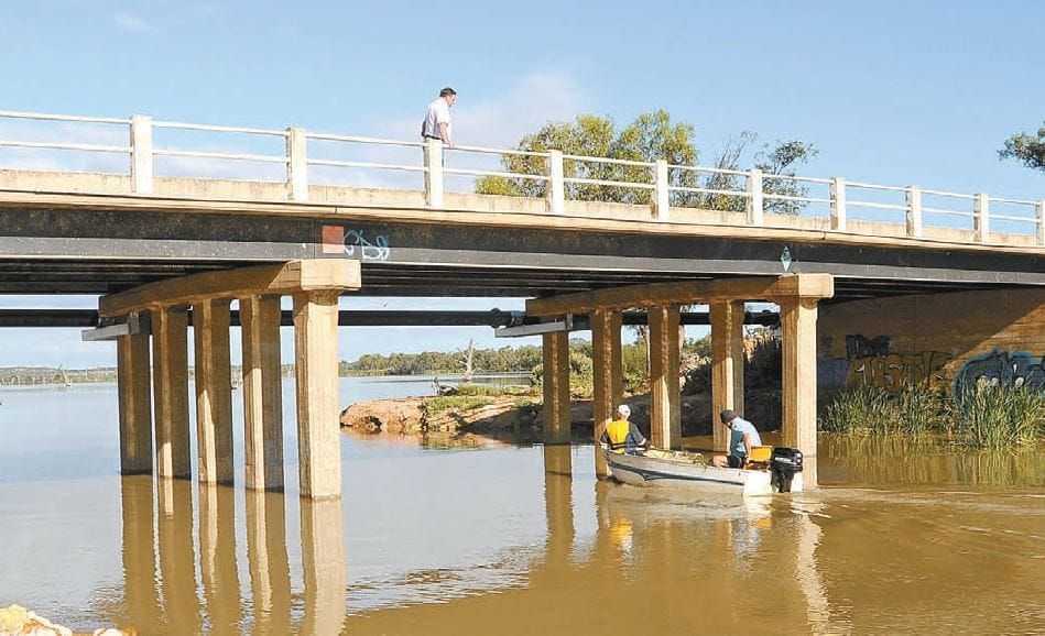 State Government co-operating with council to remove regulator debris… ‘CONCRETE CHAMBER’ post image