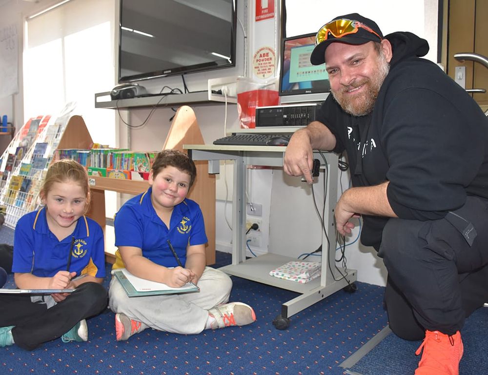 Riverland-inspired Aboriginal art mural at Glossop Primary post image