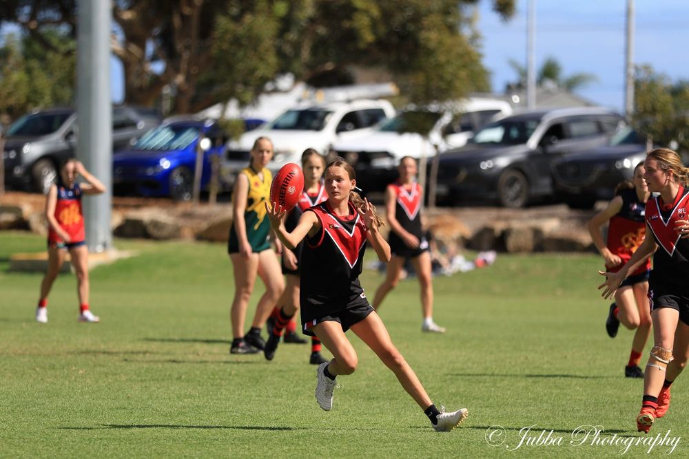 Girls footy hoping to flourish in the future post image