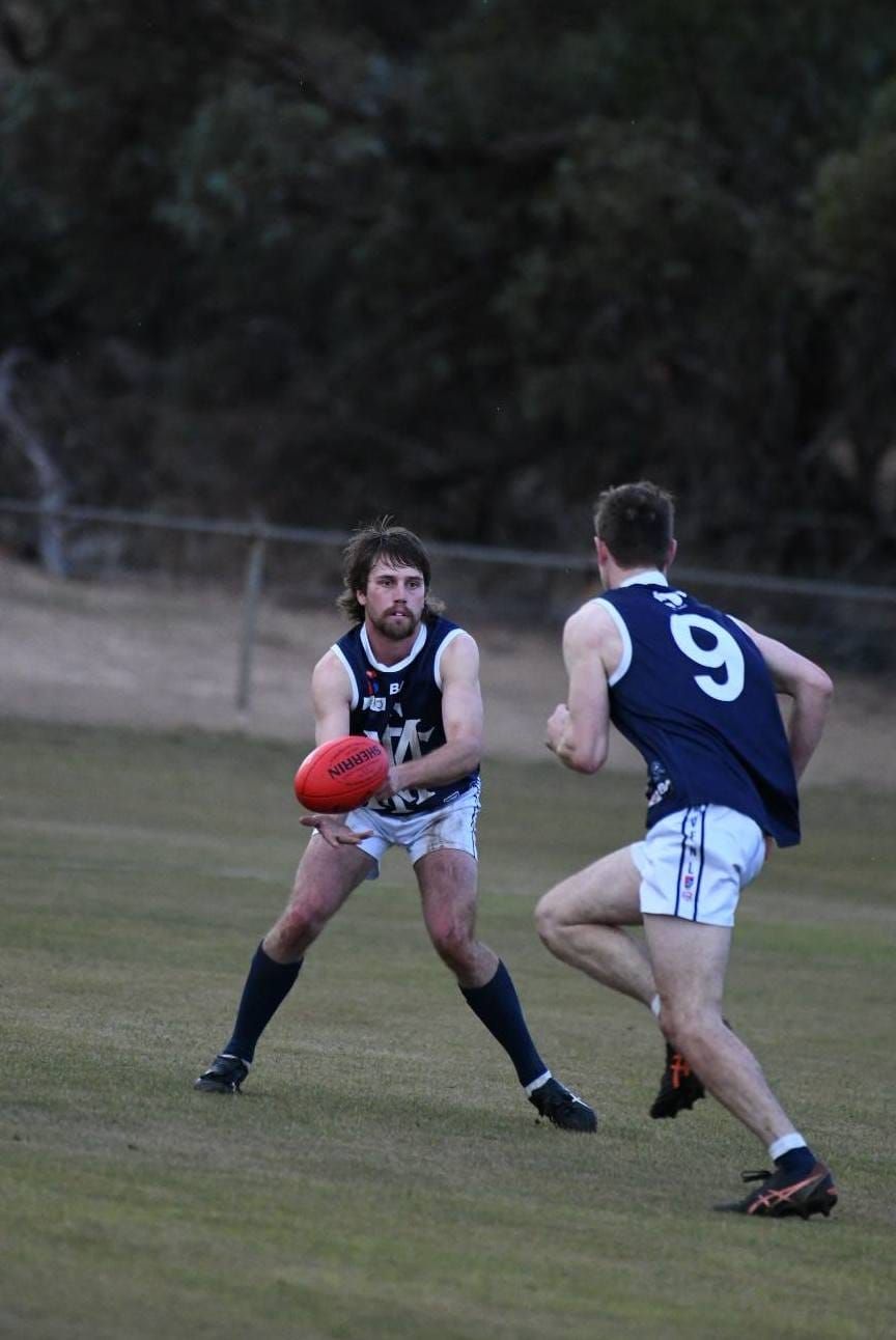 Bulldogs storm into second spot post image