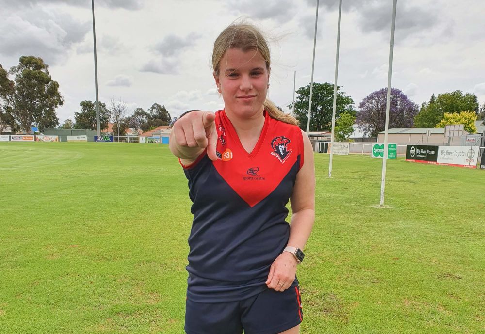 Under 15 girls footy in 2022 post image