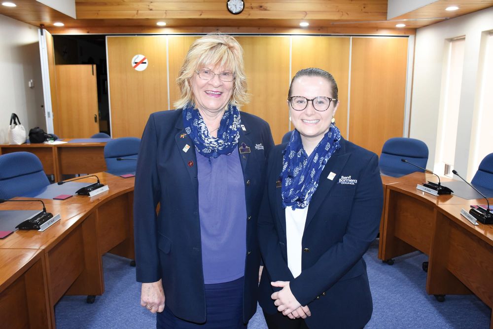 Tributes flowing for Rhonda post image