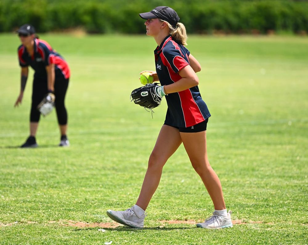 Sunraysia shines bright in softball post image