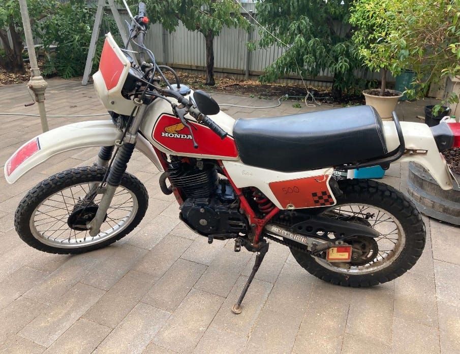 Four motorbikes stolen from Renmark post image