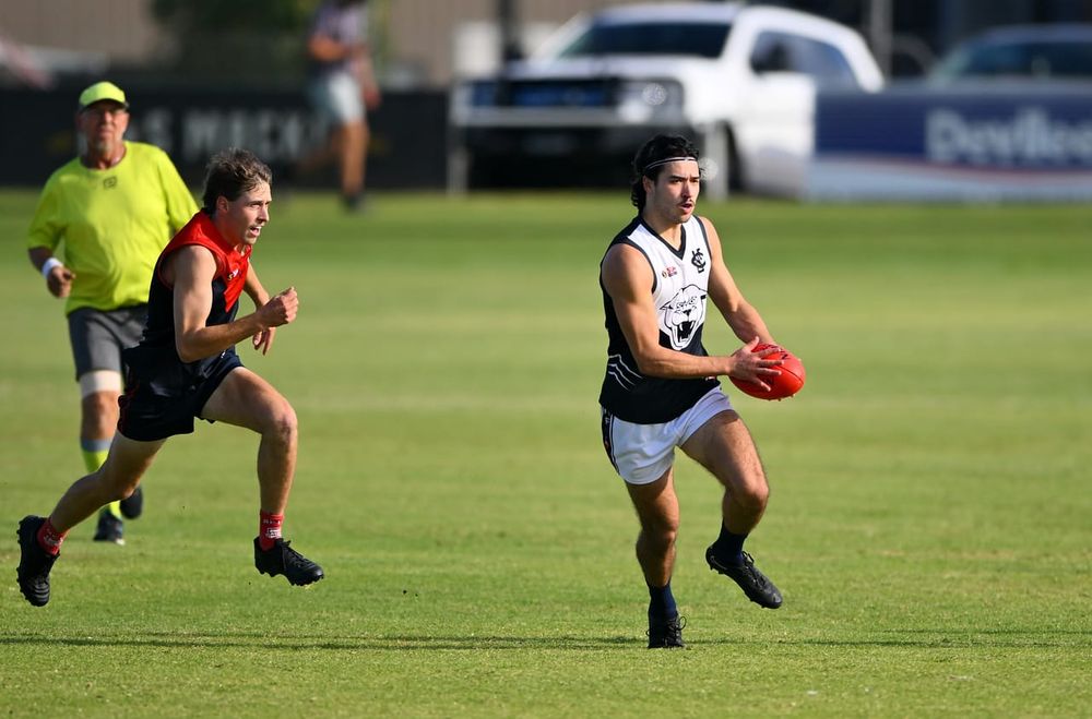 Cats swoop on a pair of RFL stars post image