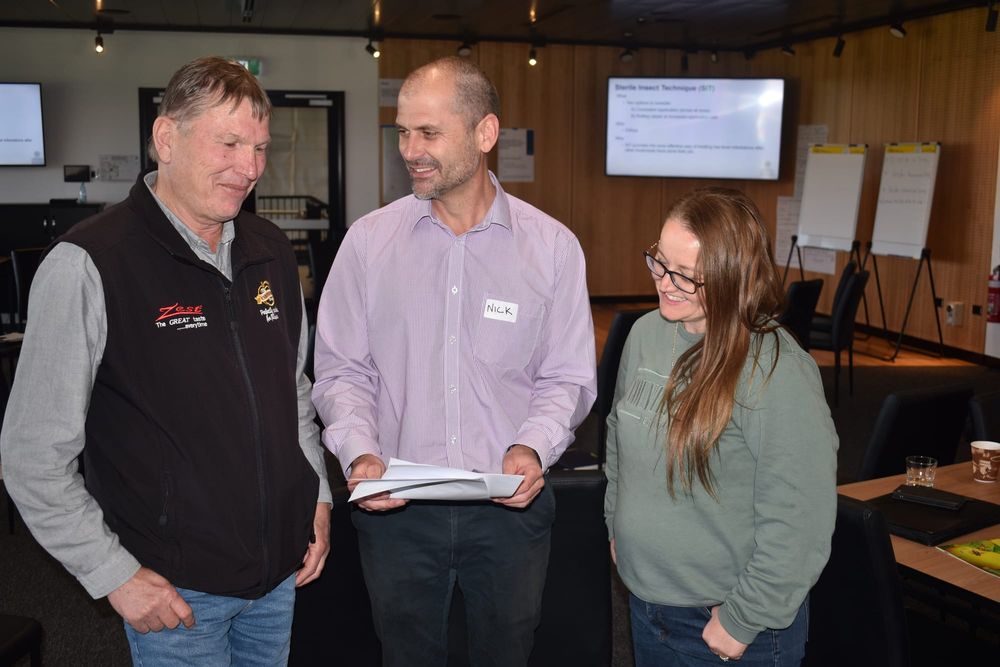 Fruit fly crusaders unite in Riverland post image