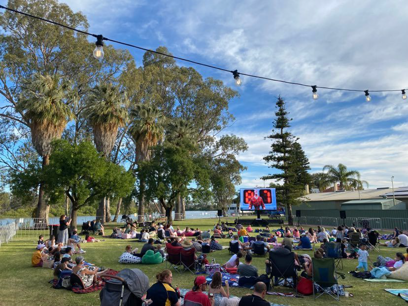 Council going big for Xmas festival post image