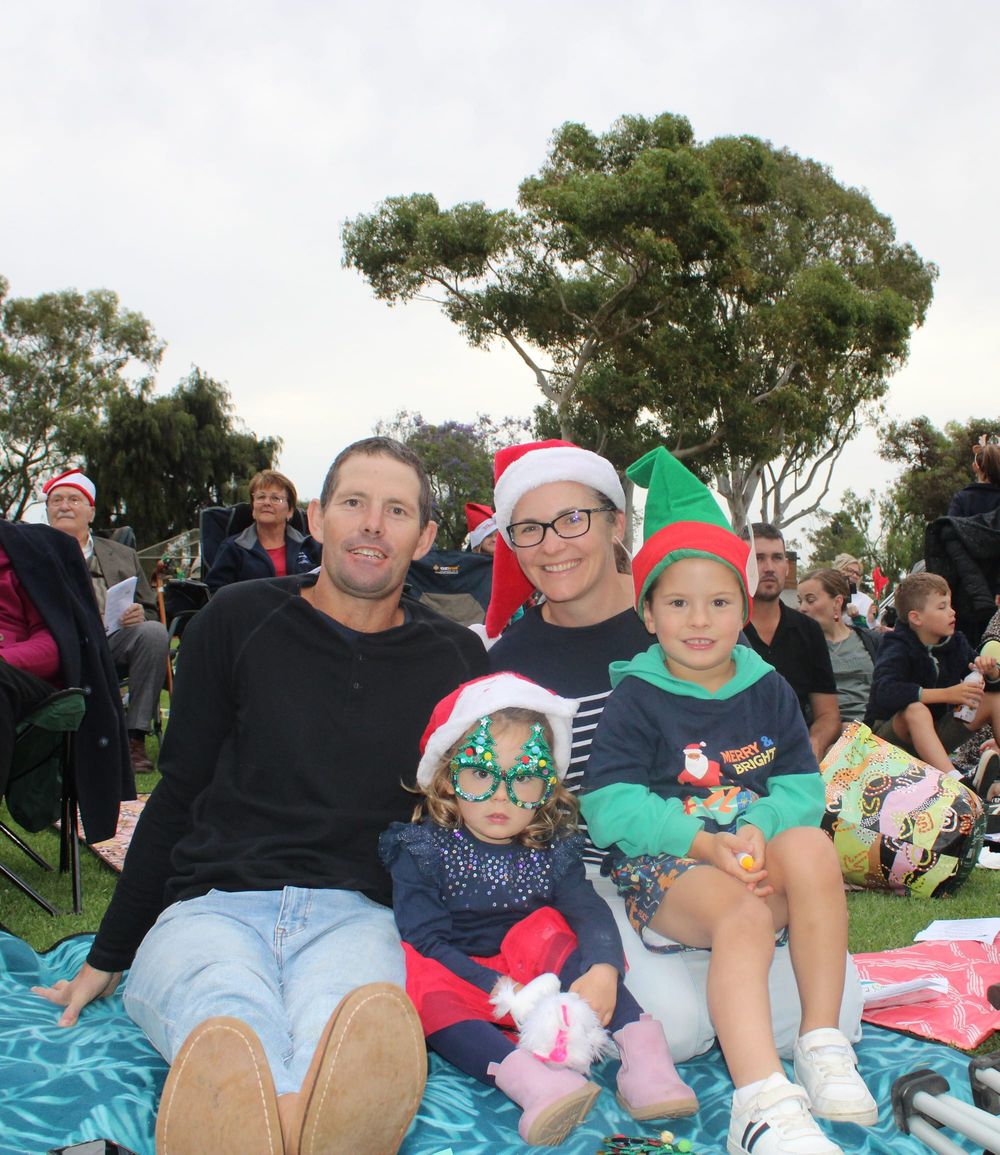 Waikerie welcomes Xmas with carols post image