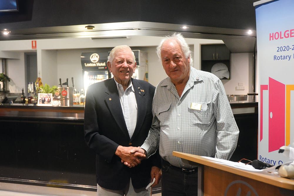 Rotarians awarded for long-standing service post image