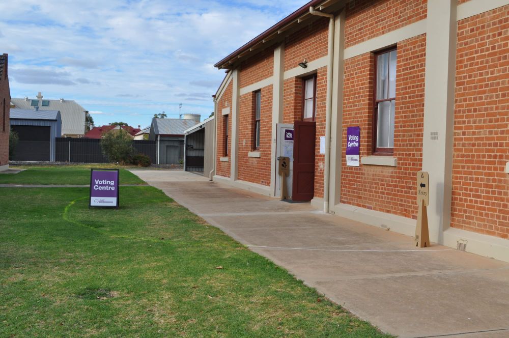 Early Riverland voters head to poll post image