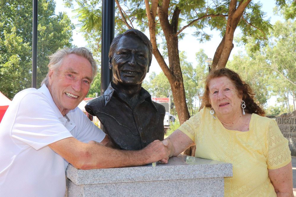 My Kind of Country: Minlaton girl Lorraine Pfitzner’s life story captured post image