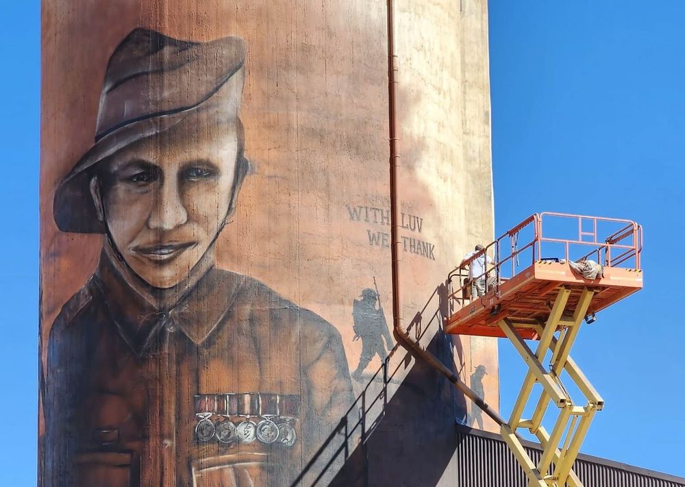 Commemorations at Galga feature silo art unveiling post image