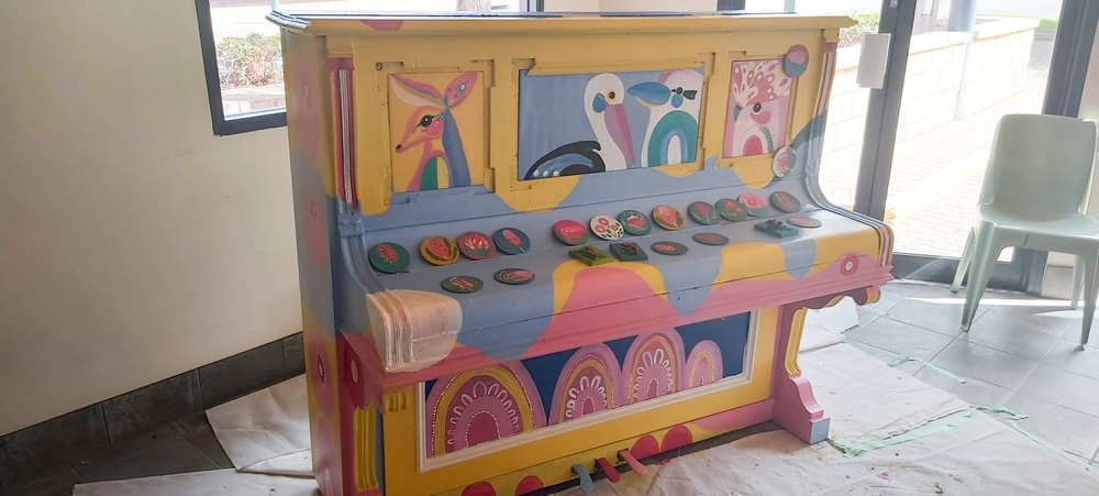 Local artist joins piano art initiative post image