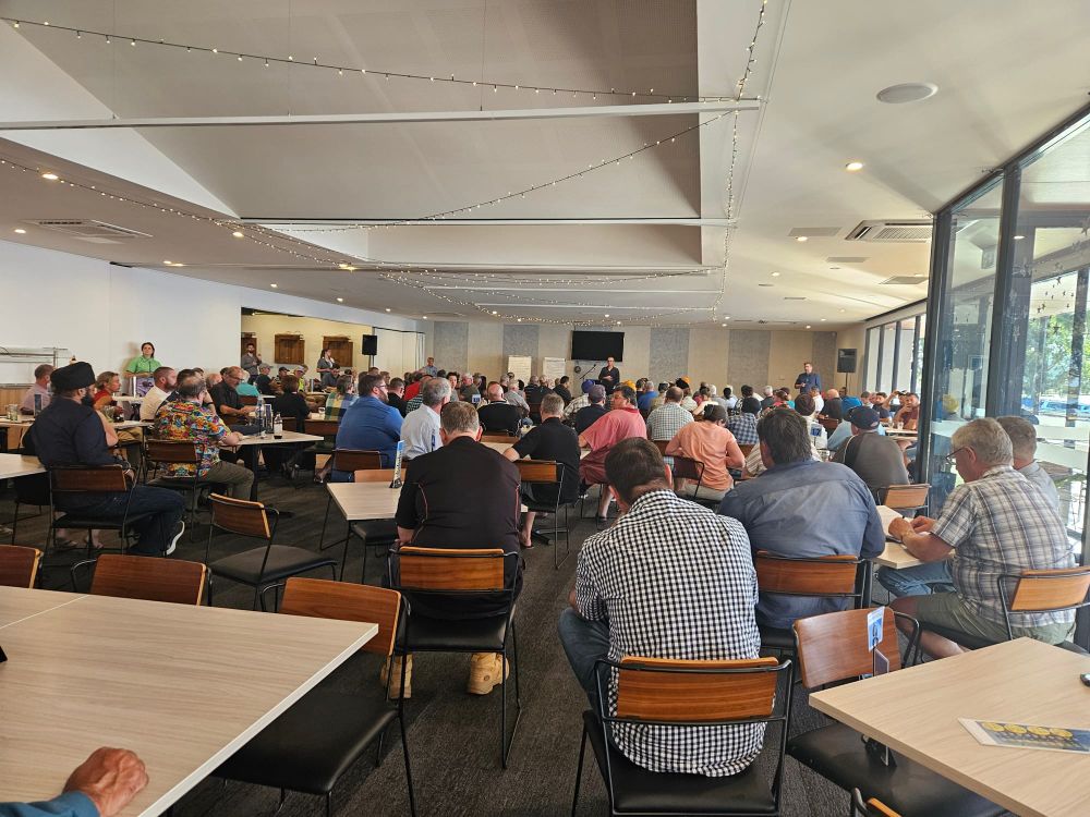 Riverland grape growers gather to seek crisis support post image