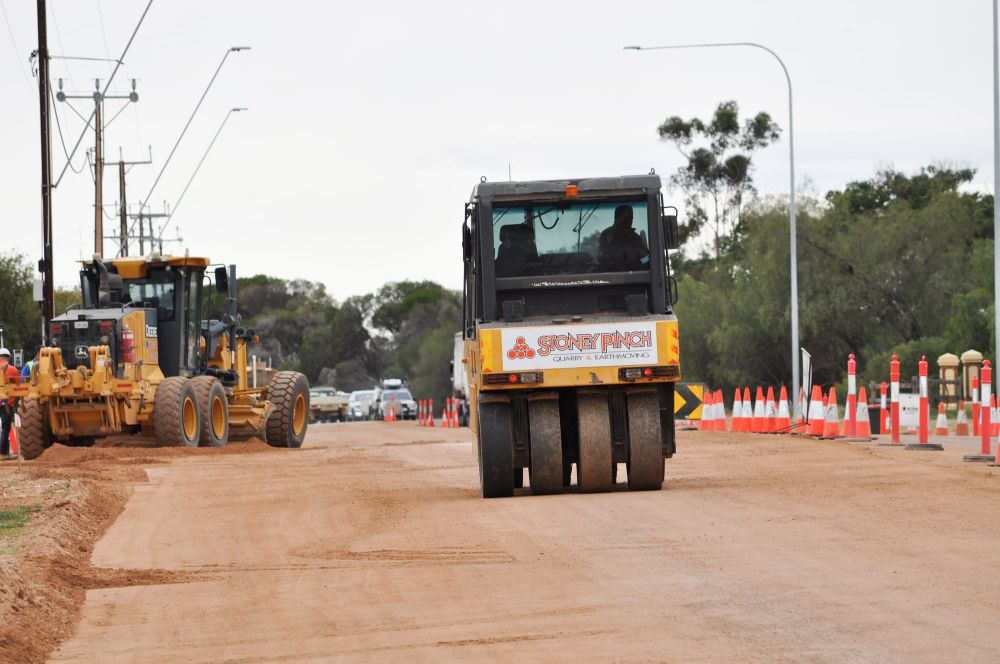 Asphalt coming for Old Sturt Highway roadworks near Berri post image