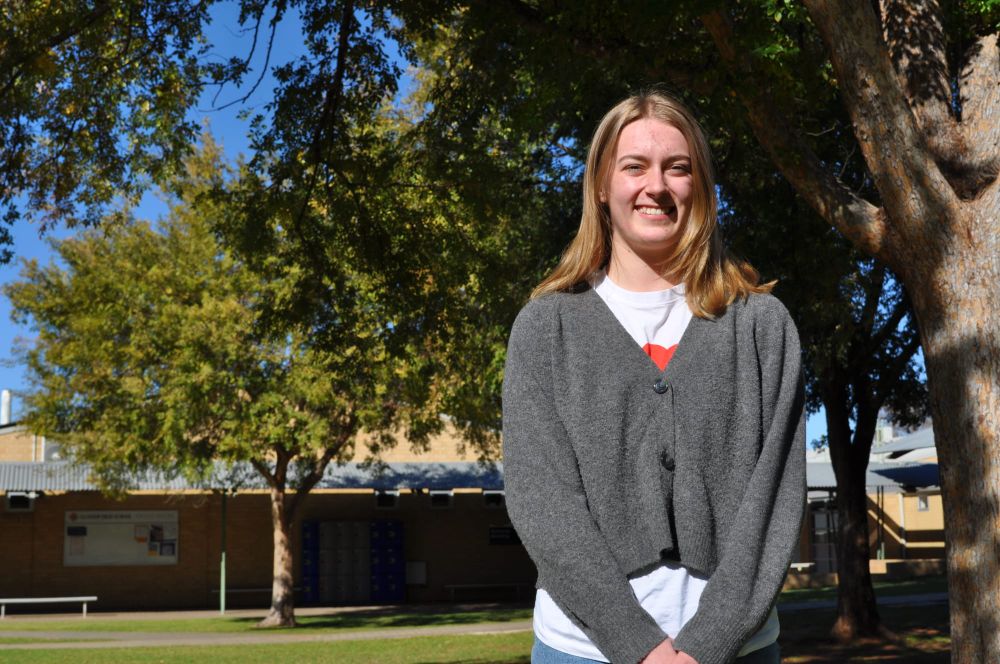 Nikki gifts dignity post image