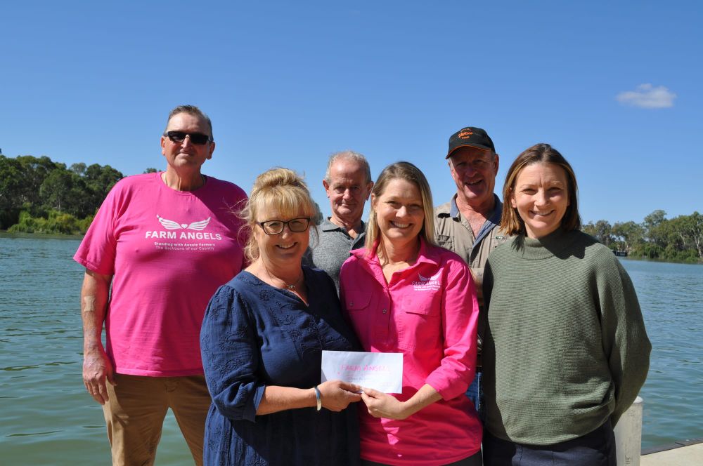 Relief donated to Riverland farmers post image