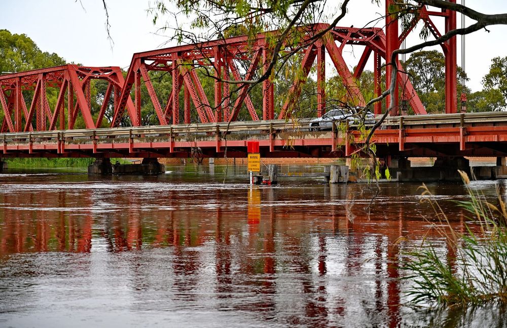 One lane, speed limits during bridge repairs post image