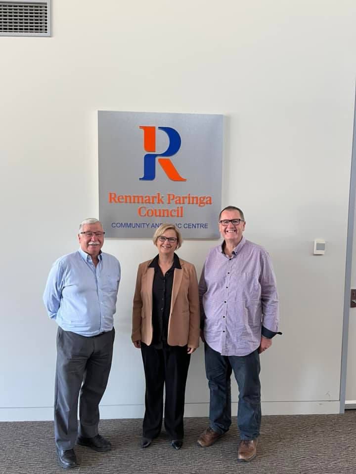 Labor unveils ex-mayor to tackle Pasin in Barker post image