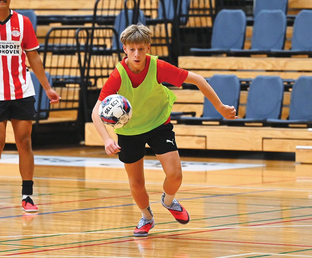 FC Espadas dominate the local futsal battle post image