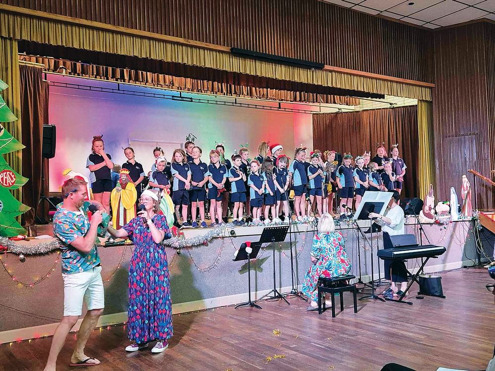 Loxton Carols lighting up the Riverland post image