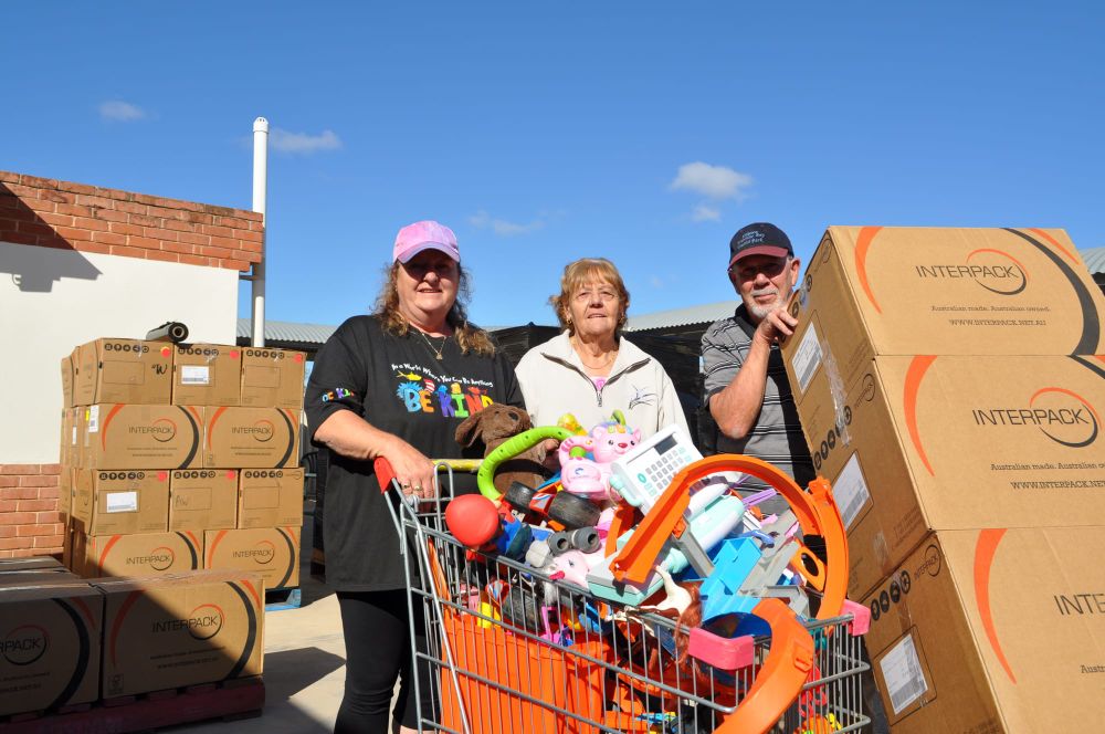 Every bit helps: Renmark Op Shop aids Victorian fires post image