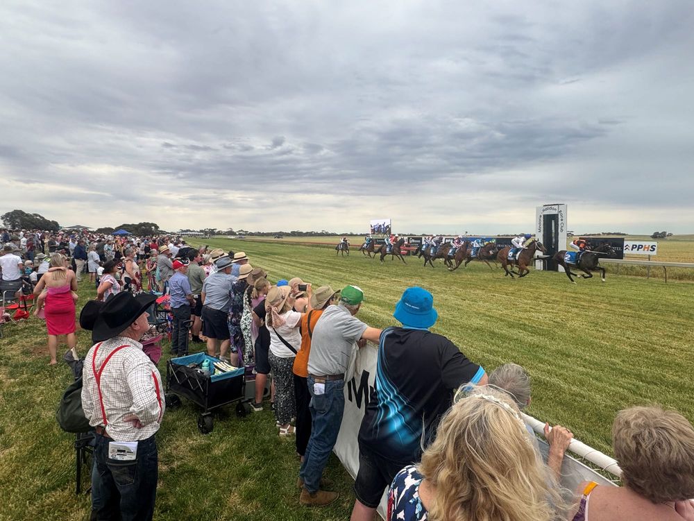 Cup meeting to stay in October post image