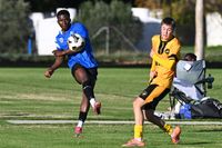 Loxton mens teams dominate return to Riverland Soccer post image